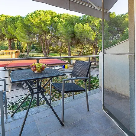 Appartement In With Kitchen