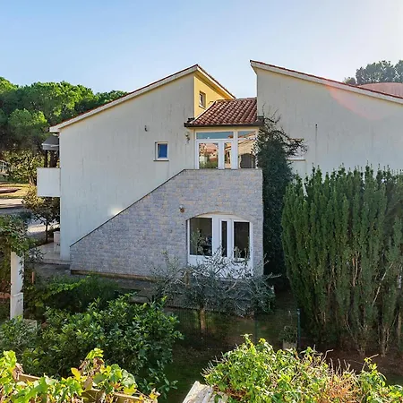 1 Bedroom Gorgeous In *