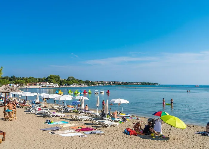 아파트 In With Kitchen 메덜린