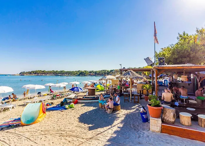 아파트 In With Kitchen 메덜린