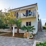 Διαμέρισμα 1 Bedroom Gorgeous In *