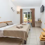 1 Bedroom Gorgeous In Διαμέρισμα *