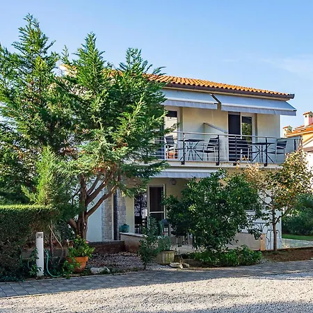 1 Bedroom Gorgeous In * Medulin
